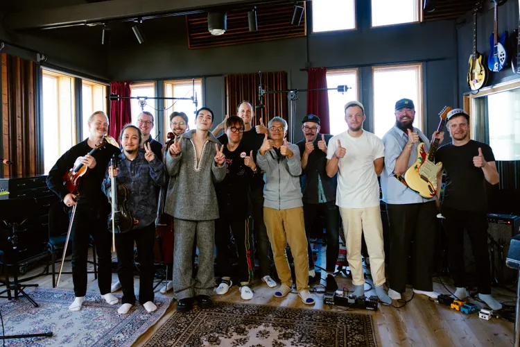 蕭敬騰找來北歐當地的樂手們組成弦樂四重奏。華納音樂提供