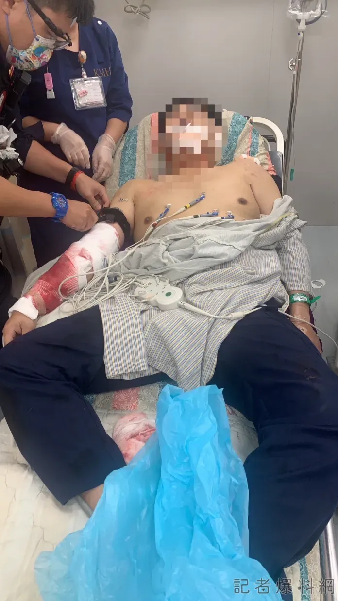 員警送醫幸無生命危險。翻攝自記者爆料網