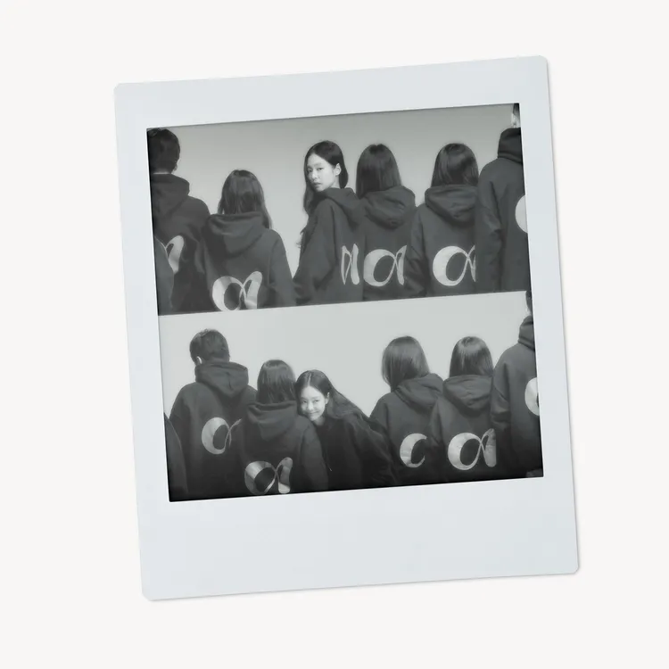 Jennie平安夜貼出與團隊的合照，最先宣布成立個人公司OA。翻攝Jennie IG