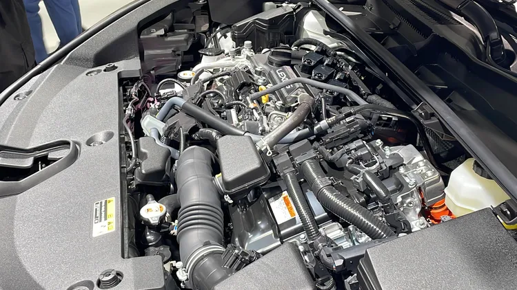 搭載1.5升油電複合動力系統，並採用全新雙極鎳氫電池模組，最大綜效馬力136 PS，並擁有26.4km/L出色節能表現。林浩昇攝