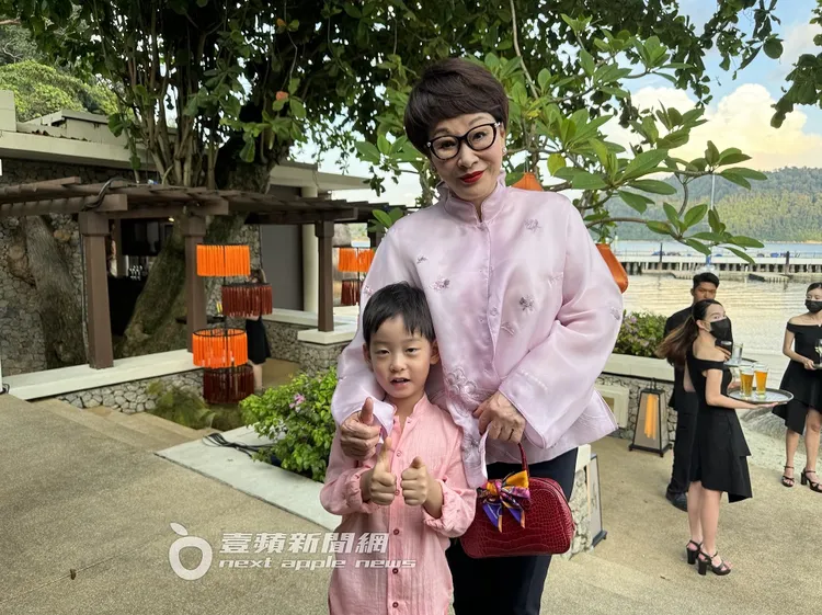 影后徐楓帶長孫入席。吳玉愛攝