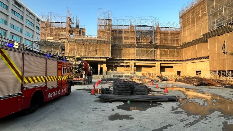 台中一處建築工地發生工安意外。消防局提供