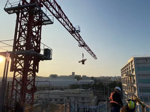 台中男遭钢筋刺臀喷血　警消好猛！６楼高空吊挂护送降落