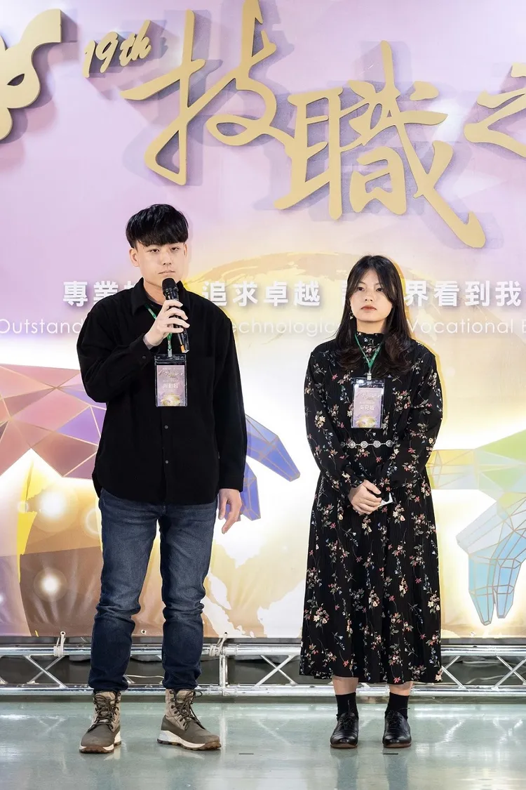 台科大建築系碩士班學生周勤超、吳宛璇，以黎巴嫩貝魯特港爆炸事件為啟發，思考如何設計貝魯特港的未來。教育部提供