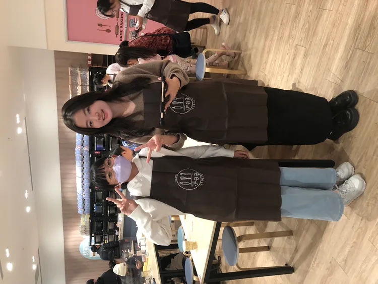 謝佳蓁（右）。翻攝畫面