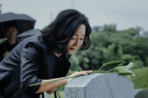 惠英紅因兇案痛失愛女 怒批嫌疑人律師:你配做一個母親嗎?