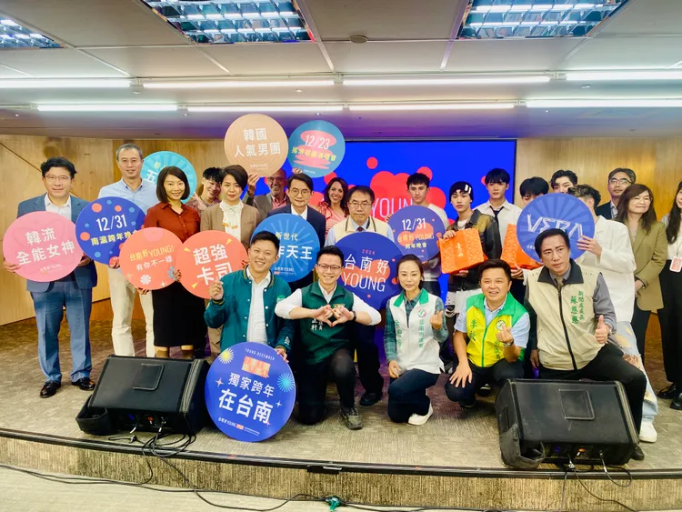 市府感謝企業贊助，端出豪華陣容。王志弘攝