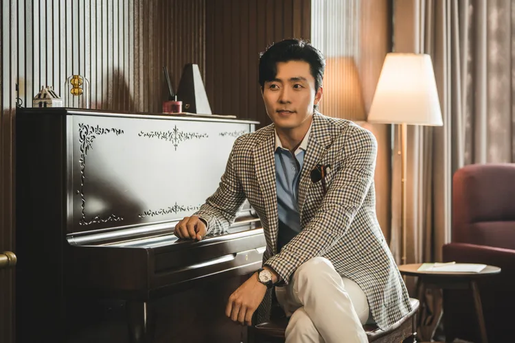 李茂生戲裡是李英愛的舊愛。Disney+提供