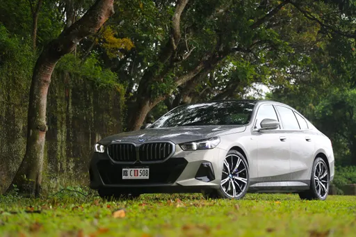 壹蘋試駕|超過半個世紀的淬鍊 純電BMW i5 eDrive40 M Sport開啟豪華跑房車新篇章