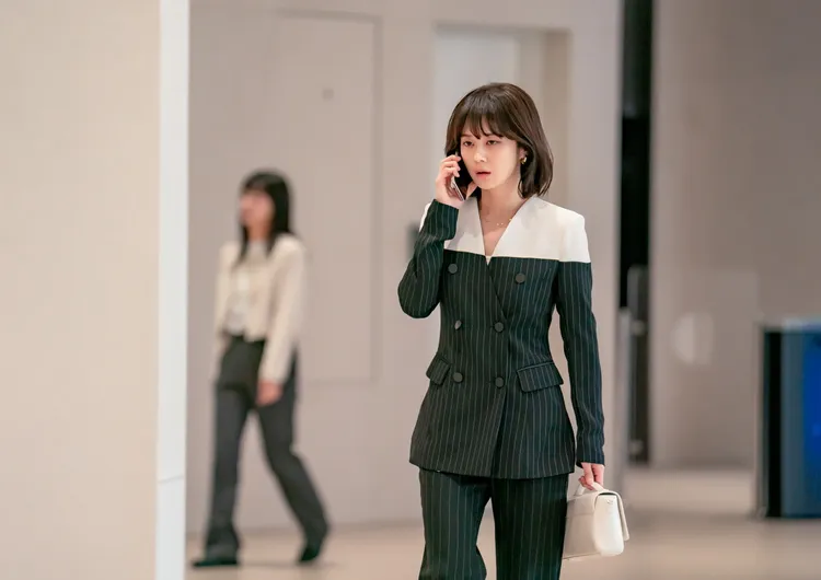 張娜拉劇中有許多情緒上的轉變，導演稱讚她大變身。Hami Video提供