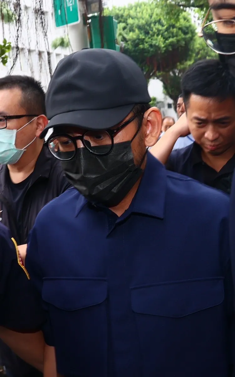 黃子佼今年6月被爆親吻少女還邀約拍裸照，台北地檢署日前將他約談到案。資料照片