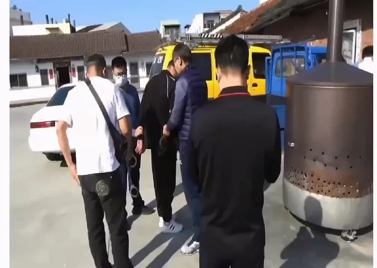 警方逮捕同夥張男。民眾提供