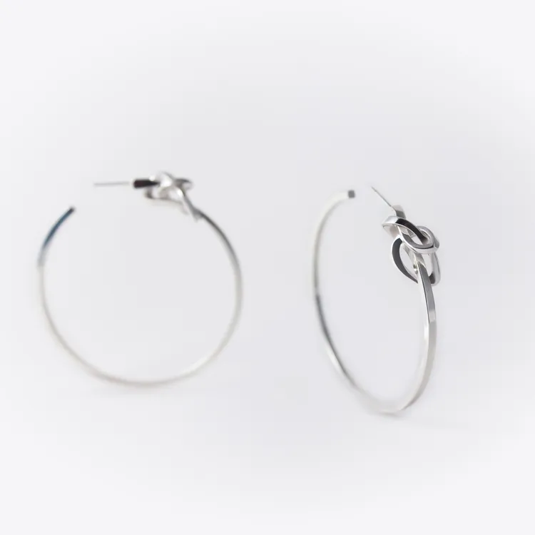 Coda純銀耳環，1萬500元。品牌提供