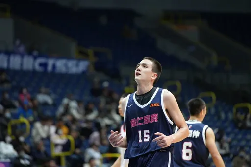 能仁家商台俄混血傅雋堯打爆HBL禁區 選15號全因這NBA球星