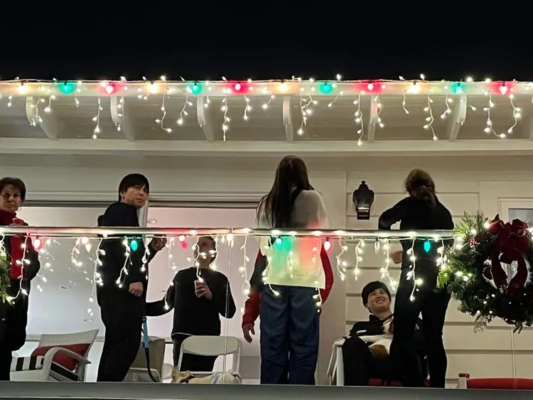 大谷翔平與翻譯水原一平同行。中央社/王聖斐提供