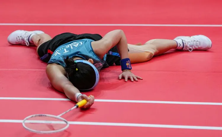 戴資穎17日出賽時克服膝傷，奮戰不懈。新華社