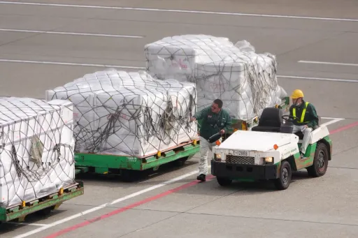 正職、派遣達1:1!長榮航勤頻傳地安事故 地勤工會盼民航局管管