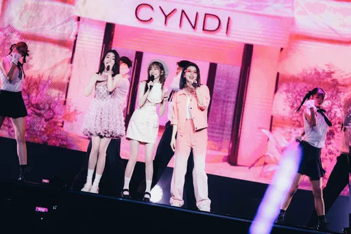 《浪姐》驚喜合體!王心凌成都開唱 2大咖女星現身同台跳《愛你》