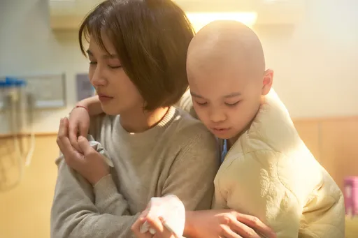 曾沛慈包場星光二班齊聚 見女兒為戲剃髮哭到不能自己