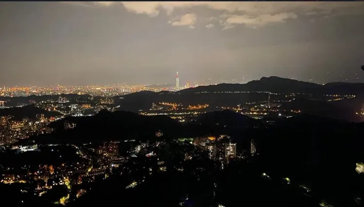 搭貓纜可遠眺101。北捷提供