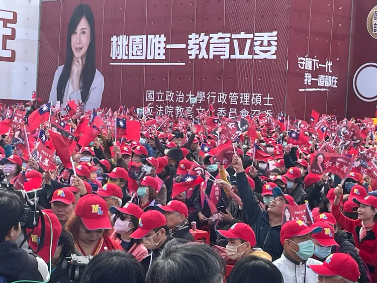 現場群眾。張沛森攝