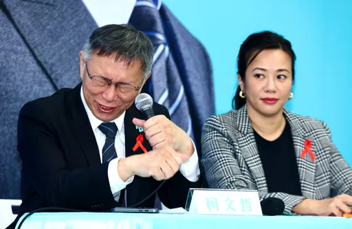 看過吳欣盈放棄國籍證明？　柯文哲搬出陳佩琪救火