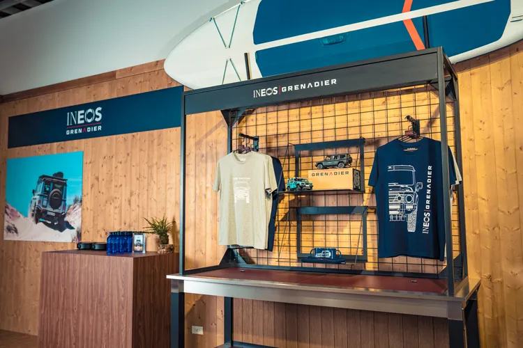 車展期間同步推出INEOS Grenadier原廠精品。業者提供