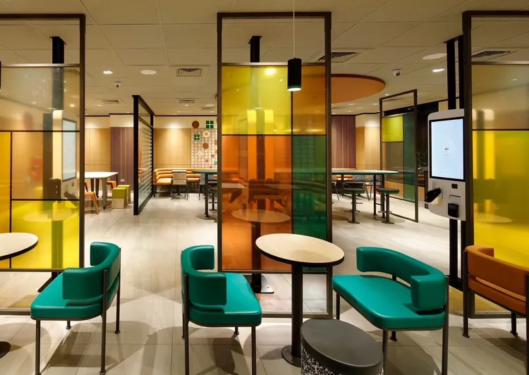 台北民生餐廳為台灣麥當勞首店、全新改裝。業者提供