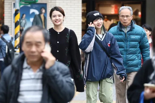 明天回溫！寒流減弱南部上看20℃　各地都有短暫雨