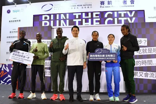 台北马吸2.8万人周日开跑!3宝练跑中?蒋万安明偕小嘉宾早餐跑暖场