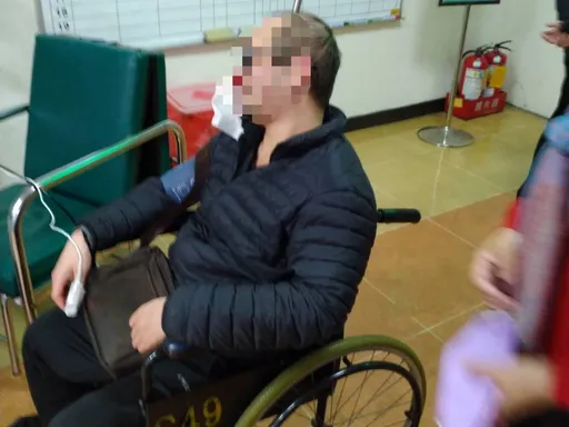 儿子鼻子血流不止!母求助警开道送医 脸书感谢暖警:感恩有你真好