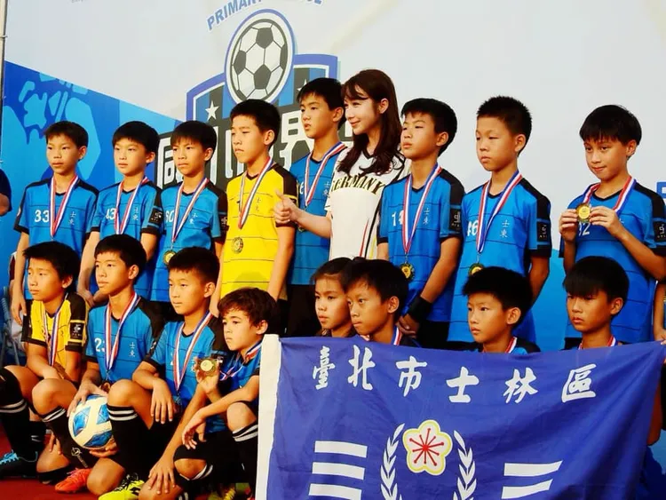 許淑華推廣足球運動。翻攝許淑華臉書
