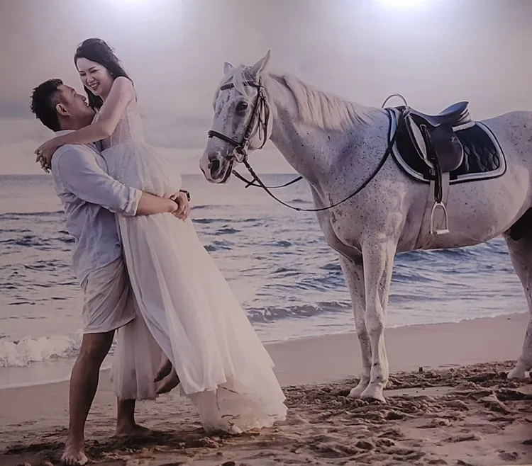 「KTV南霸天」享溫馨總經理李奇霖迎娶美嬌娘。翻攝畫面