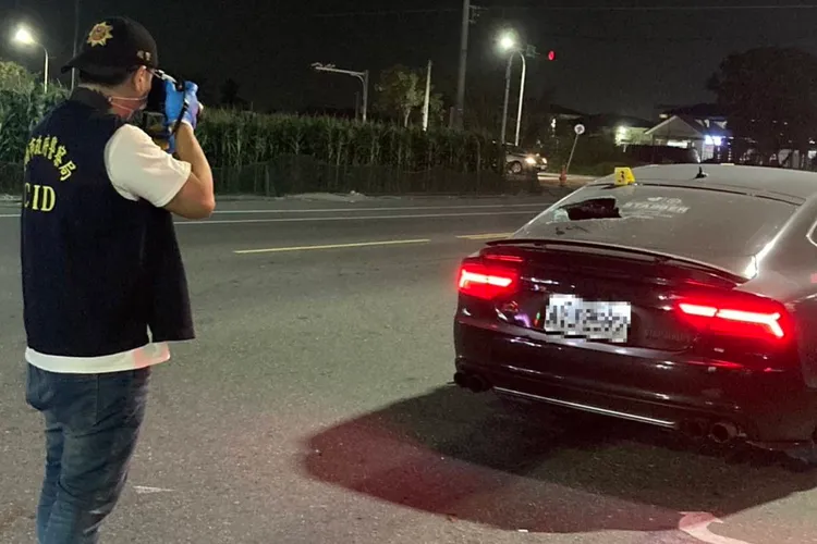 警方前往採證。讀者提供