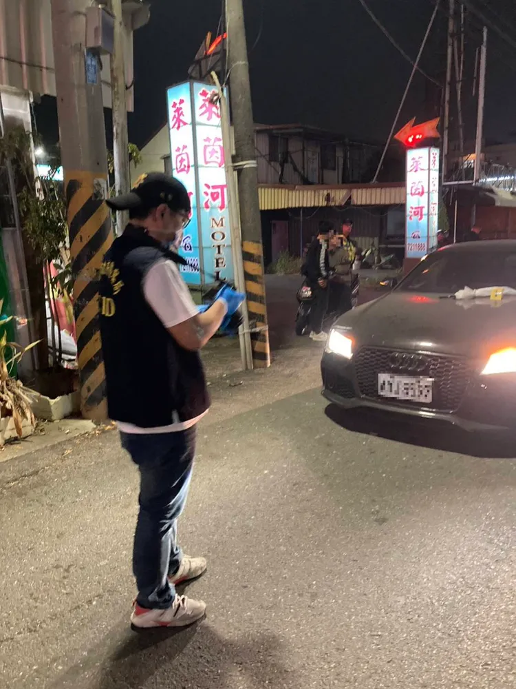 奧迪車損人未傷。讀者提供