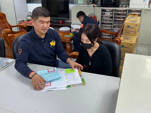 板橋尋人高手為失散16年無名屍找到回家的路 單親媽見母淚灑公墓