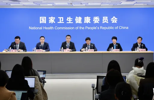 恐面臨嚴峻感染潮! 中國衛健委:加開門診、擴充住院床位