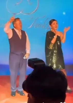 曾志偉、張清芳在台上炒熱氣氛。翻攝王令塵IG