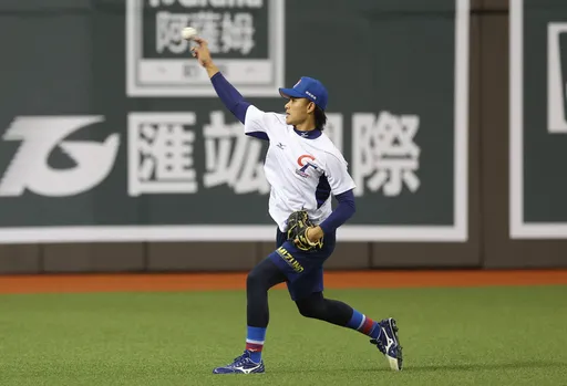 徐若熙明亞錦賽開幕戰抗韓國!味全龍葉總特別到大巨蛋協助調整