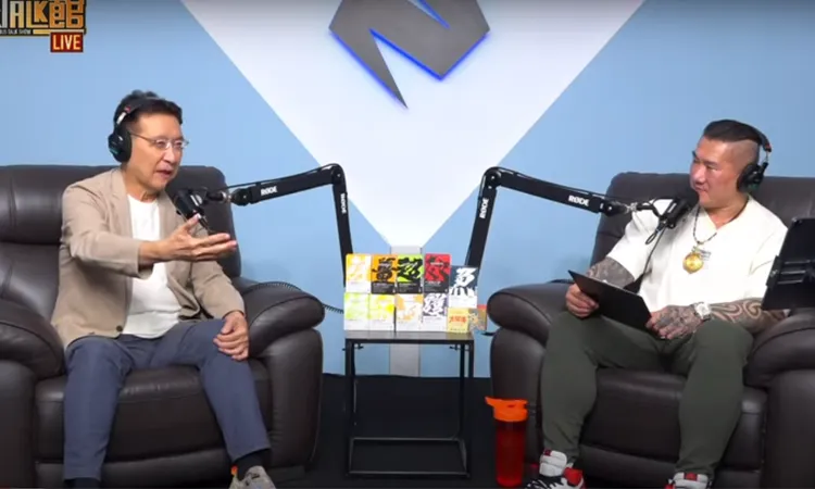 趙少康（左）昨晚上館長陳之漢的節目對談。翻攝自YT頻道「館長惡名昭彰」