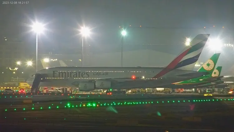 桃園機場飛機起降即時影像。觀旅局提供