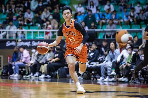 盧峻翔關鍵3分球　領航猿送鋼鐵人創紀錄10連敗