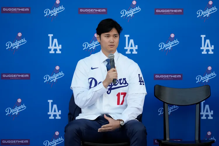 大谷翔平在道奇穿17號球衣。美聯社