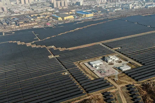 中國太陽能產能過剩 追加或停損?業者兩難