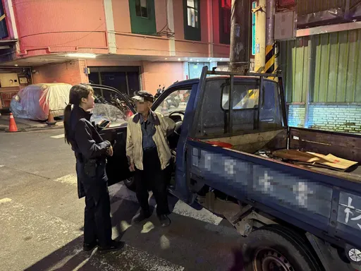 老父親出門送貨遲遲未歸　警調監視器尋獲助返家