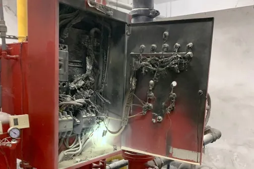 成大電機館失火竄濃煙　300名師生急疏散