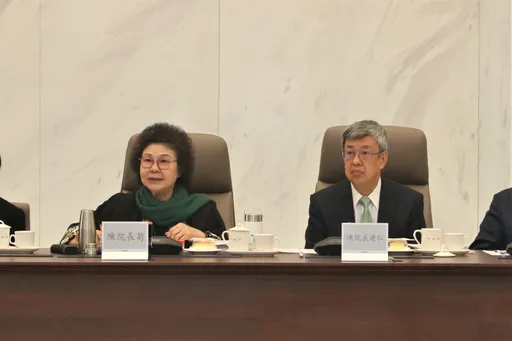 陳菊帶隊視察行政院　建議修正61法規！再指應對詐騙「無有效對策」