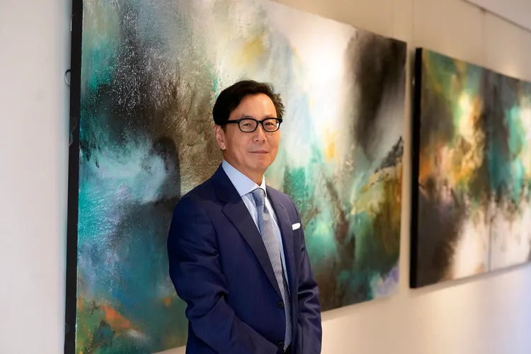 富邦集團董事長蔡明忠基於取之於社會、用之於社會的家訓，持續不斷回饋，近十幾年來也將關心延伸到輔仁大學。輔大提供