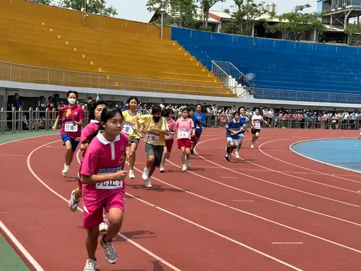 國中女生大隊接力跌倒受傷 家長竟質問老師「給我一個解釋」