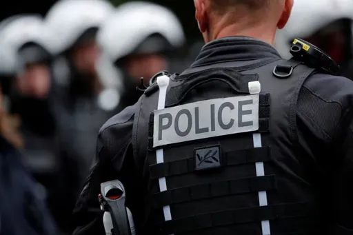 法國女學生拿刀揚言殺老師 校園暴力教師自危